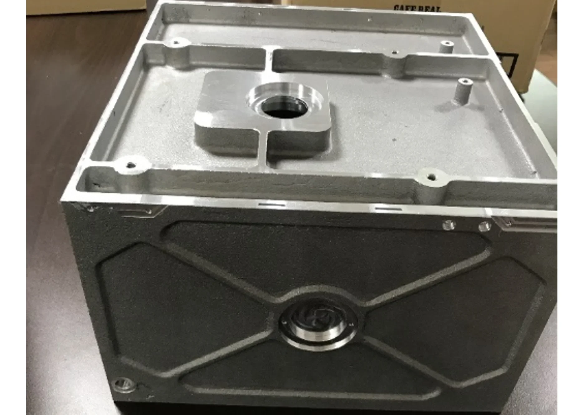 샌드 3D프린팅 몰드로 주조한 펌프 박스