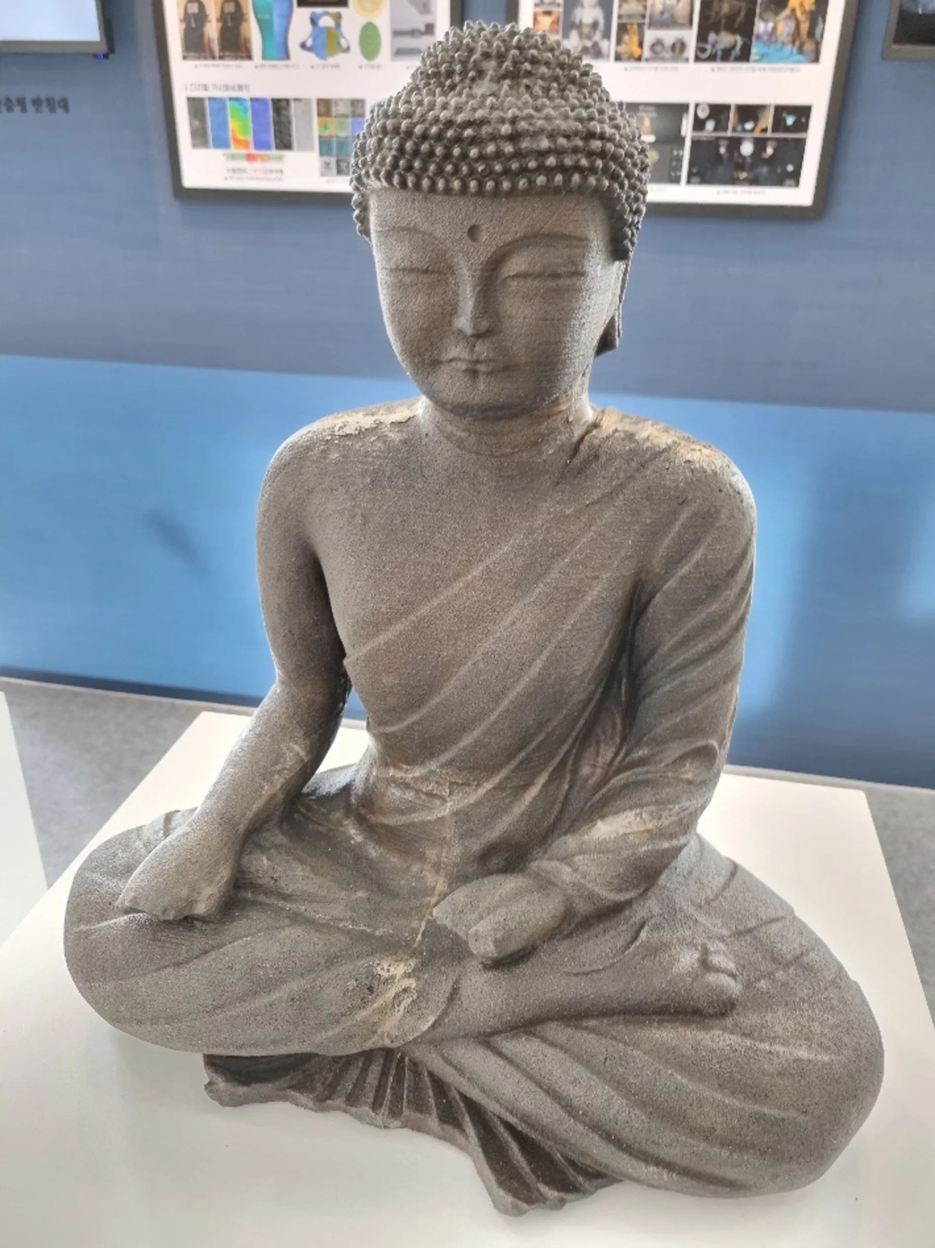 샌드 3D프린팅 기술로 복원한 철불 좌상